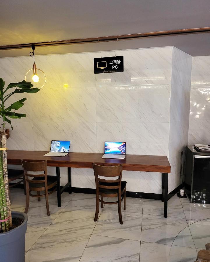 Hotel Gongjicheon Chuncheon Exteriör bild